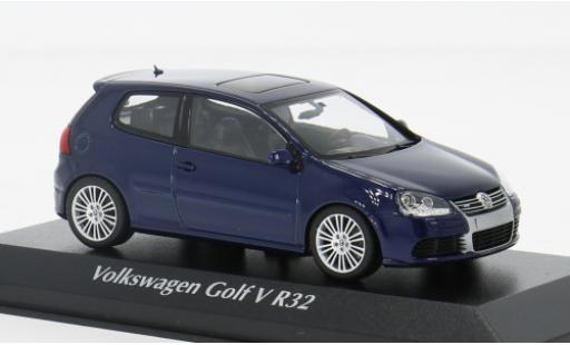 Modelauto Volkswagen Golf R32 V metallic blauw 2005 1/43 Maxichamps