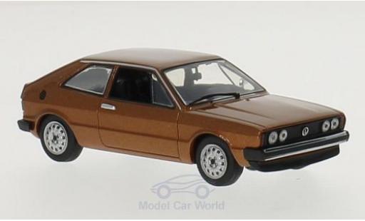 Modelauto Volkswagen Scirocco Base metallic bruin 1974 1/43 Maxichamps