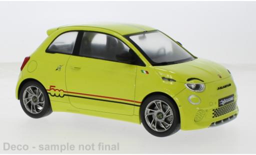 Modelauto Fiat 500 Abarth e geel 2024 1/18 MCG