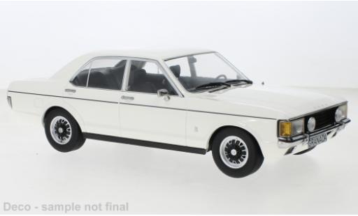 Modelauto Ford Granada Berlina MK I wit 1975 1/18 MCG