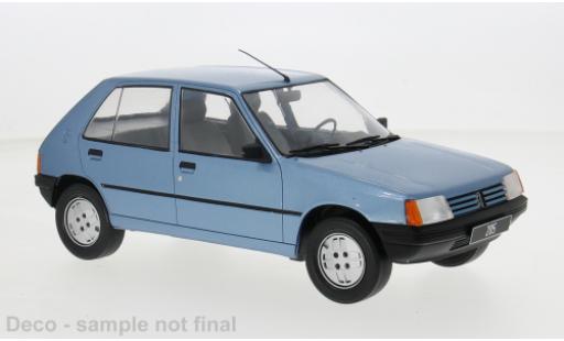 Modelauto Peugeot 205 Base metallic blauw 1984 1/18 MCG