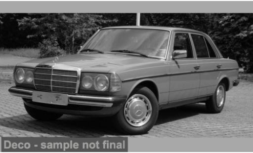 Modelauto Mercedes 200 Coupe (W123) groen 1976 1/18 I Norev