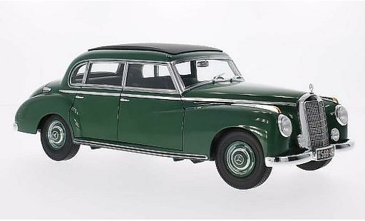 Mercedes 300 Base 1/18 Norev groen 1955 modelauto