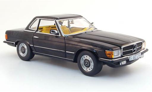 Modelauto Mercedes 350 Base SL (R 107) zwart 1/18 Sun Star