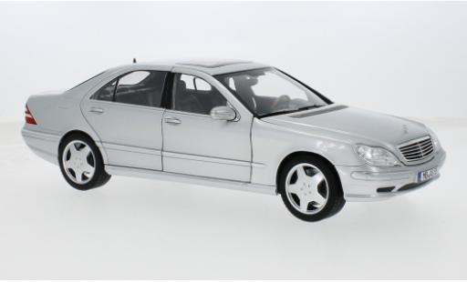 Modelauto Mercedes Classe S AMG S55 (W220) grijs 1/18 Norev