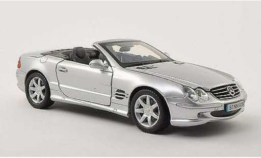 Mercedes Classe SL 500 1/18 Motormax (R230) grijs met Klappkap 2002 modelauto