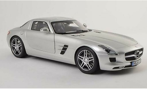 Mercedes C Coupe 1/18 Norev AMG (C197) grijs 2010 modelauto