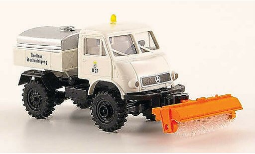 Mercedes Unimog 401-404 1/87 Brekina 402 BSR u 27 met Frontkehrer en Tank modelauto