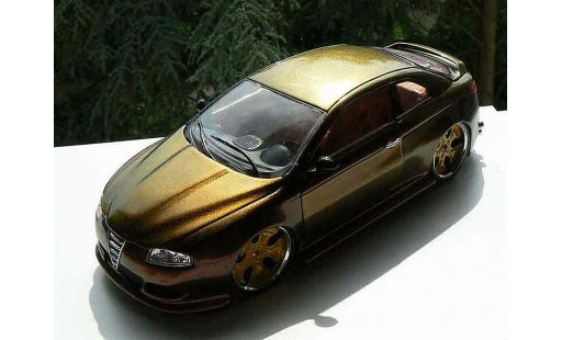 Alfa Romeo GT coupe 1/18 Welly peinture cameleon jantes 18 pouces modelauto