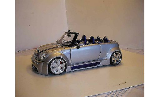 Mini Cooper S 1/18 Welly kit carrosserie complet koenigseder modelauto