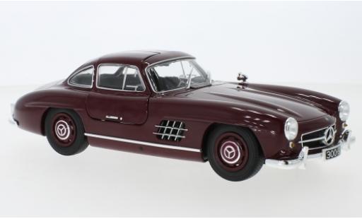 Modelauto Mercedes 300 Base SL (W198) rood 1955 1/18 Minichamps
