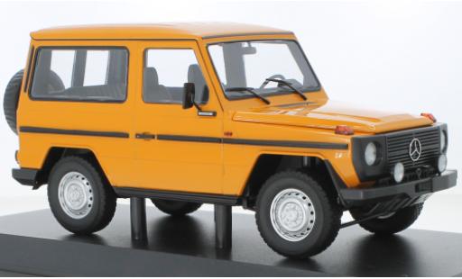 Modelauto Mercedes Classe G SWB G-classe (W460) oranje 1980 1/18 Minichamps