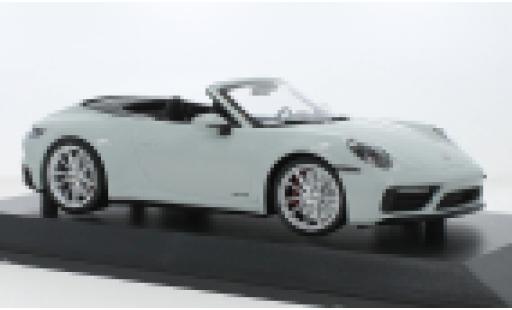 Modelauto Porsche 911 GTS Carrera 4 Cabriolet grijs 2020 1/18 Minichamps