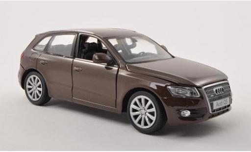 Modelauto Audi Q5 suv metallic bruin 1/24 Motormax