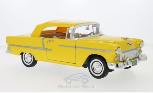 Modelauto Chevrolet Bel Air Convertible Cabriolet geel 1955 1/18 Motormax