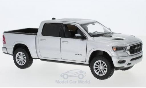 Modelauto Dodge RAM pickup 1500 Crew Cab Laramie grijs 2019 1/24 Motormax