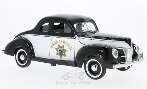 Modelauto Ford Deluxe Police Highway Patrol 1940 1/18 Motormax