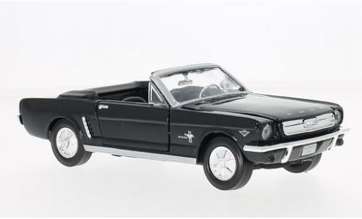 Modelauto Ford Mustang Convertible Cabriolet zwart 1964 1/24 Motormax