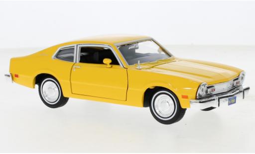 Modelauto Ford Maverick Berline geel 1974 1/24 Motormax