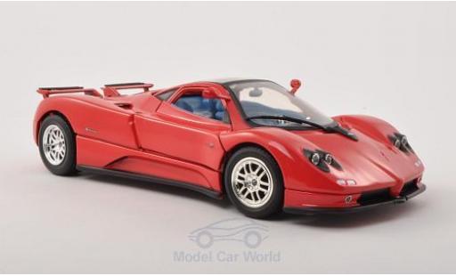 Modelauto Pagani Zonda R C12 rood 2004 1/18 Motormax