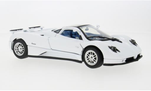 Modelauto Pagani Zonda C12 wit 2004 1/18 Motormax
