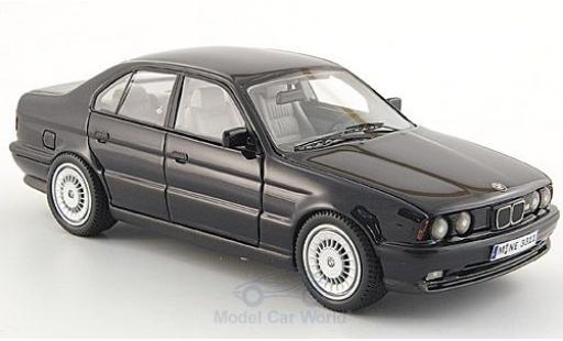 Modelauto Bmw M5 berline (E34) zwart 1994 1/43 Neo