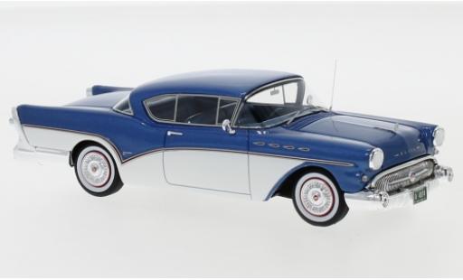 Modelauto Buick Roadmaster Coupe Hardtop metallic blauw/wit 1957 1/43 Neo