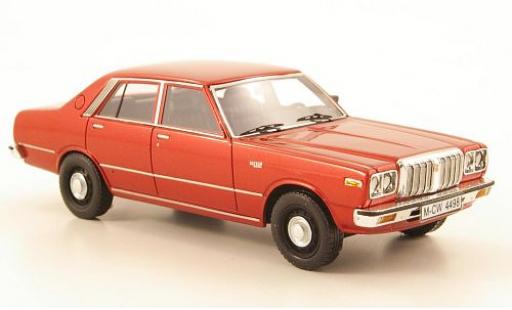 Modelauto Datsun 200L Berline Laurel (C230) metallic rood 1/43 Neo