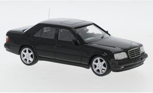 Modelauto Mercedes E Coupe E60 (W124) AMG zwart 1995 1/43 Neo