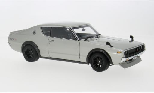 Modelauto Nissan Skyline 2000 GT-R (KPGC110) grijs 1/18 AUTOart