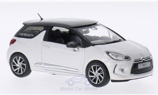 Modelauto DS Automobiles DS3 Berline Citroen wit/metallic grijs 2014 1/43 Norev