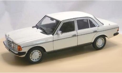 Modelauto Mercedes 200 Coupe (W123) wit 1982 1/18 Norev