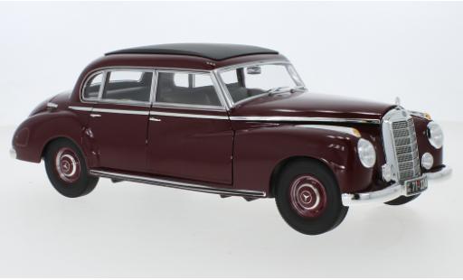 Modelauto Mercedes 300 Base (W186) rood 1955 1/18 Norev
