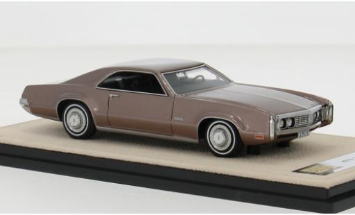 Modelauto Oldsmobile Toronado GT roze 1/43 Stamp Models