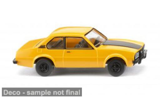 Modelauto Opel Ascona B Base B geel/zwart 1975 1/87 Wiking