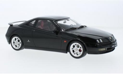 Modelauto Alfa Romeo GTV coupe V V6 (916) zwart 2000 1/18 Ottomobile