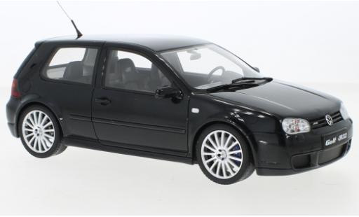 Modelauto Volkswagen Golf R32 IV zwart 2003 1/18 Ottomobile