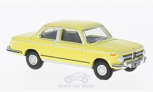 Modelauto Bmw 2002 berline geel RHD 1/76 Oxford