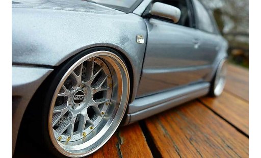 Audi S4 berline 1/18 Ut Models grijs jantes BBS 20 pouces modelauto