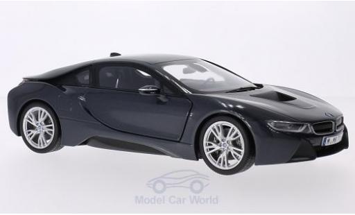 Modelauto Bmw i8 Coupe metallic grijs 1/18 Paragon