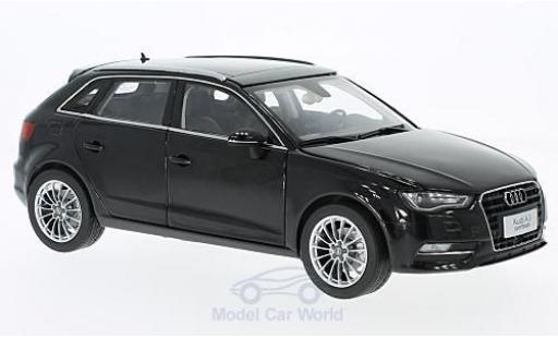 Modelauto Audi A3 berline Hatchback zwart 1/18 Paudi
