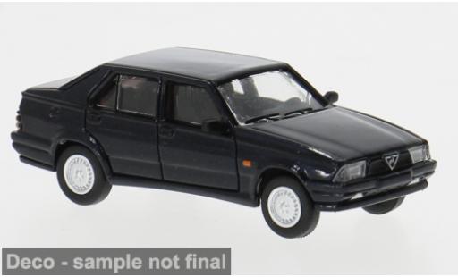 Modelauto Alfa Romeo 75 berline blauw 1988 1/87 PCX87