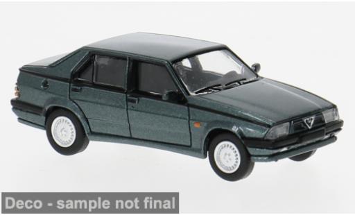 Modelauto Alfa Romeo 75 berline groen 1988 1/87 PCX87