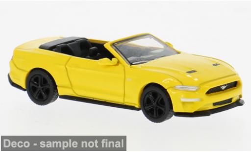 Modelauto Ford Mustang Convertible VI Cabriolet geel 2020 1/87 PCX87
