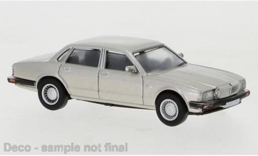 Modelauto Jaguar XJ XJ40 40 metallic beige 1986 1/87 PCX87