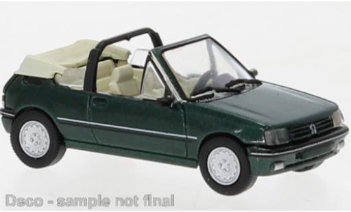 Modelauto Peugeot 205 CTI cabriolet metallic groen 1986 1/87 PCX87
