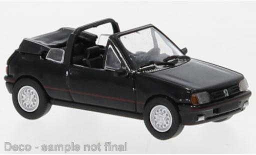 Modelauto Peugeot 205 CTI cabriolet zwart 1986 1/87 PCX87