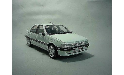 Peugeot 405 Mi16 1/18 Ottomobile phase 2 1992 wit modelauto