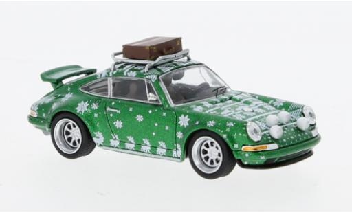 Modelauto Porsche 911 Base metallic groen Christmas Edition 2023 1/64 Pop Race
