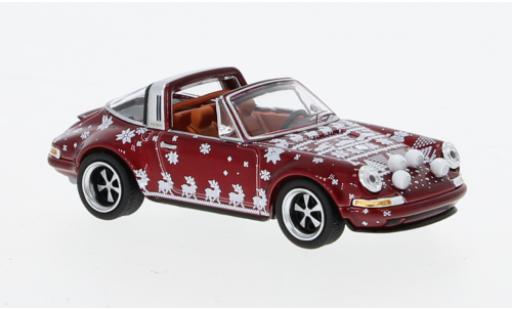 Modelauto Porsche 911 Targa metallic rood Christmas Edition 2023 1/64 Pop Race